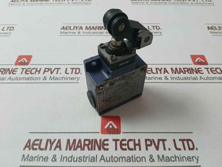 Schneider Electric Xck-m Standard Limit Switch Ip66 500V