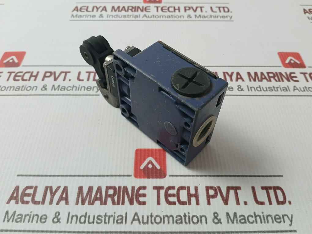 Schneider Electric Xck-m Standard Limit Switch Ip66 500V