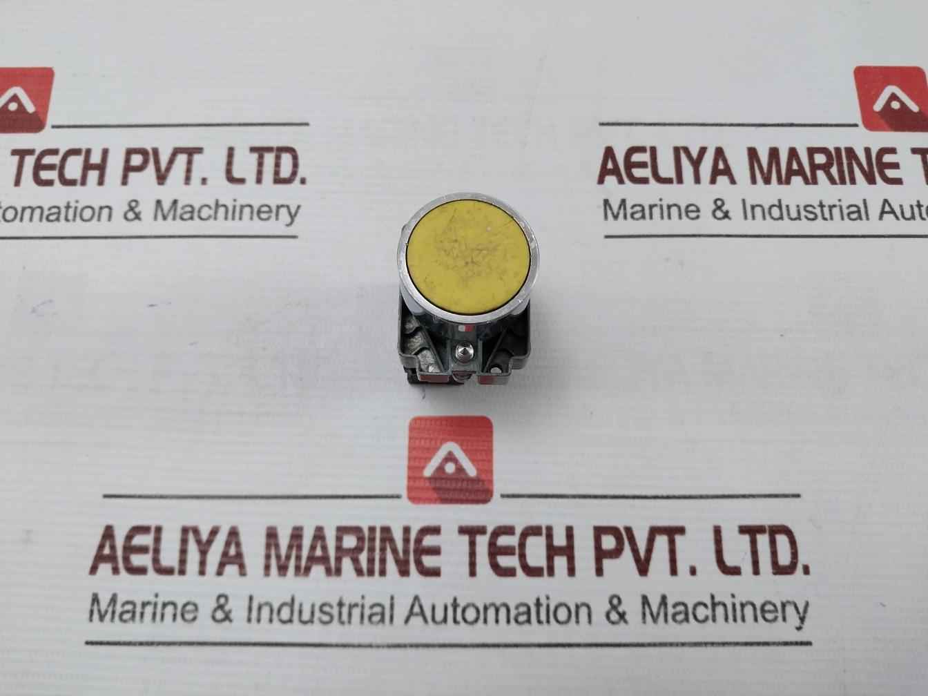 Schneider Electric Zb2-be101C Push Button 10A 600V 6Kv