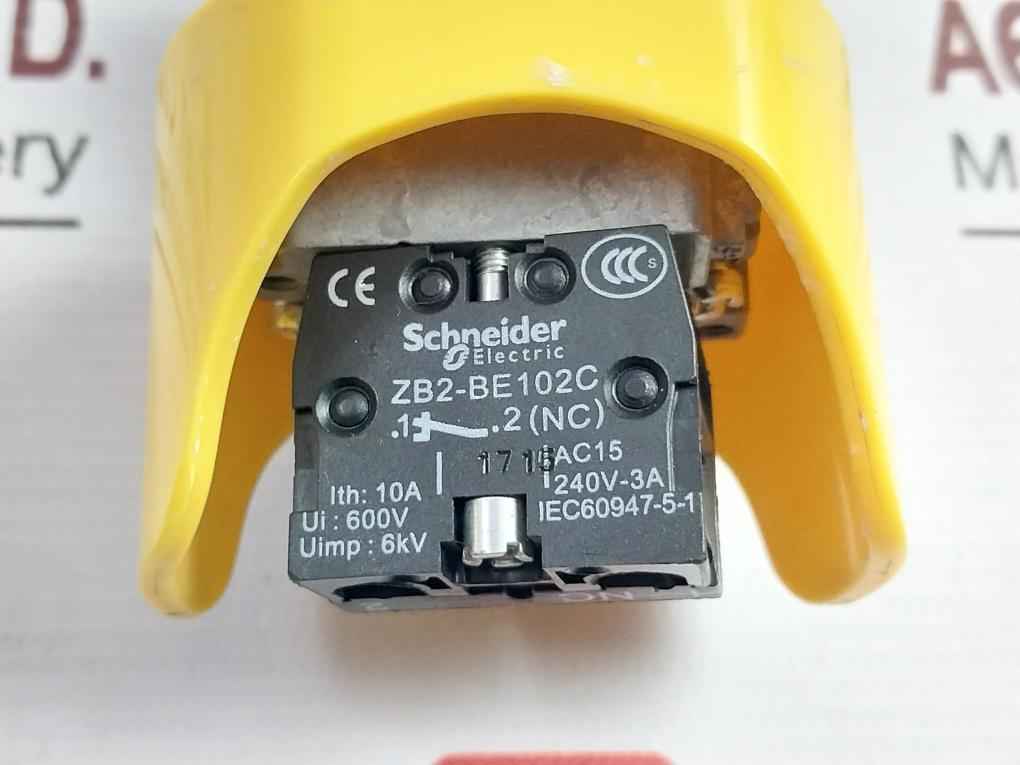 Schneider Electric Zb2-be102C Emergency Mushroom Stop Push Button 600V 10A
