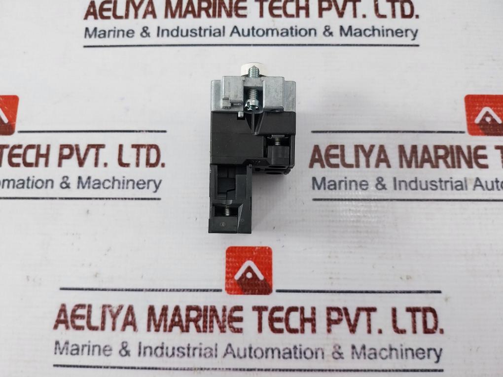 Schneider Electric Zb2Bwb31C Control And Signaling Unit 24V
