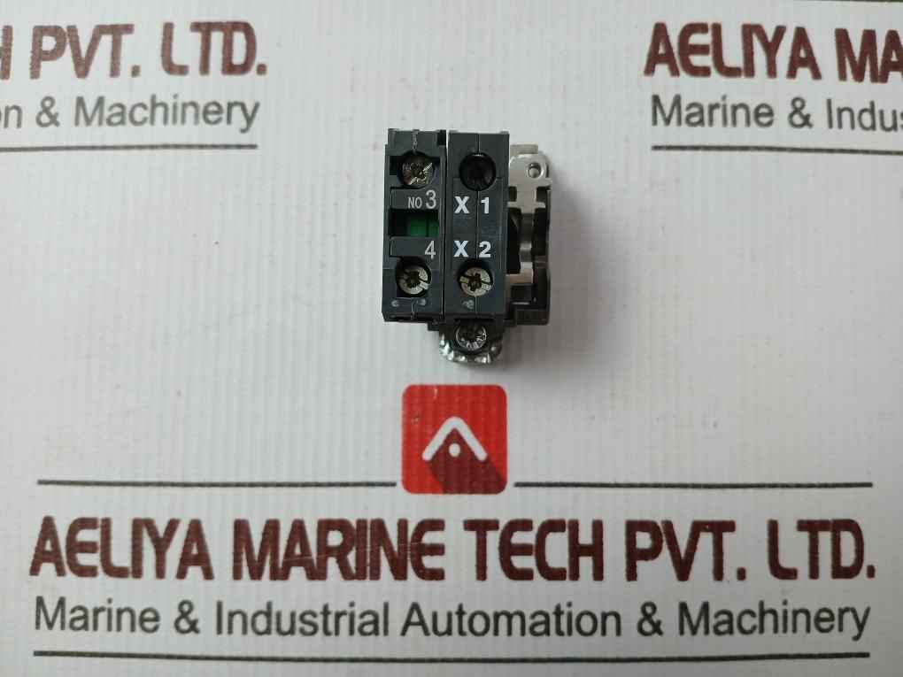 Schneider Electric Zb4 Bw061 Light Block With Body Fixing Collar 250V Max