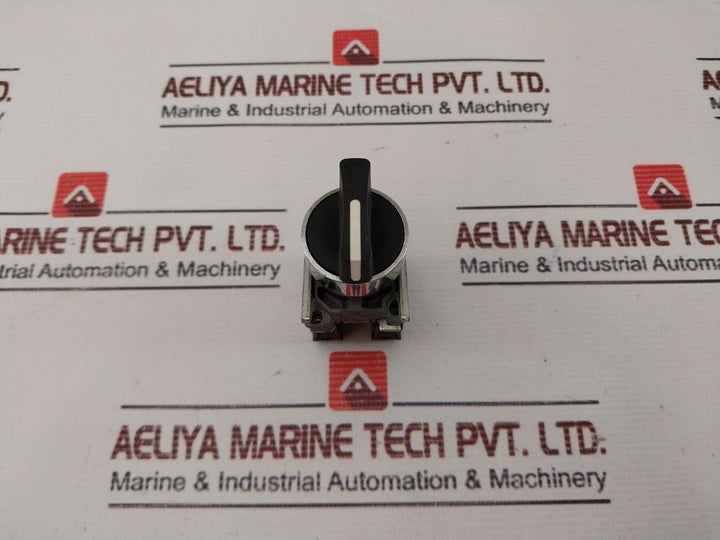 Schneider Electric Zbe-101 Selector Switch Ac15-240V 3A