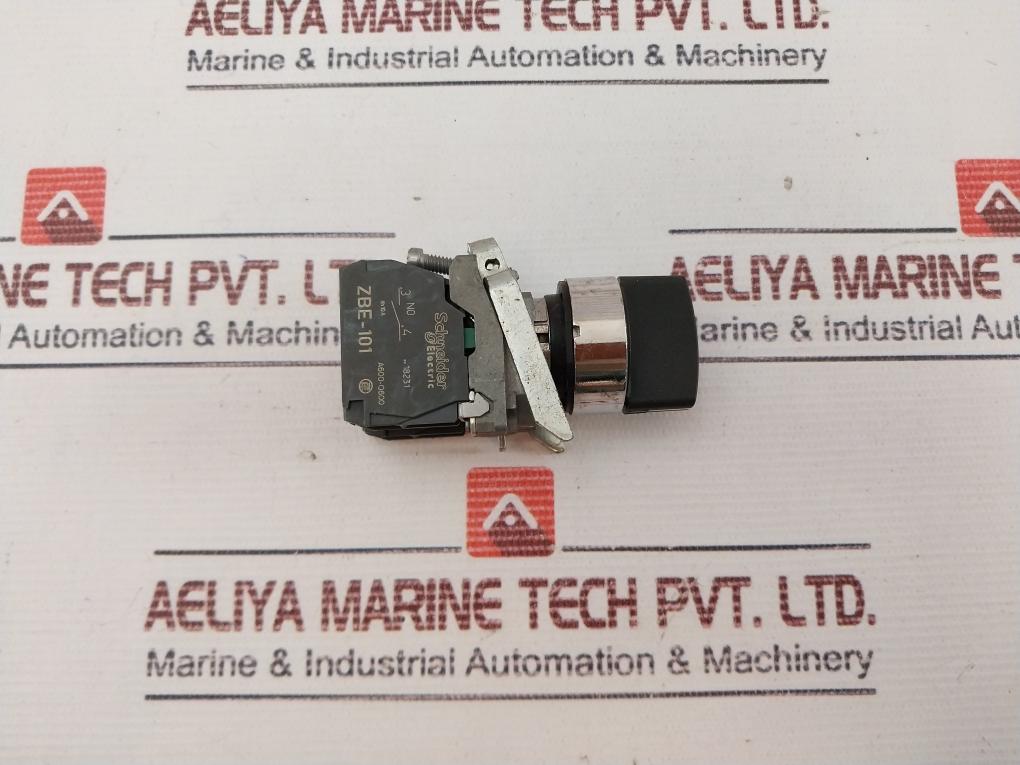 Schneider Electric Zbe-101 Selector Switch Ac15-240V 3A