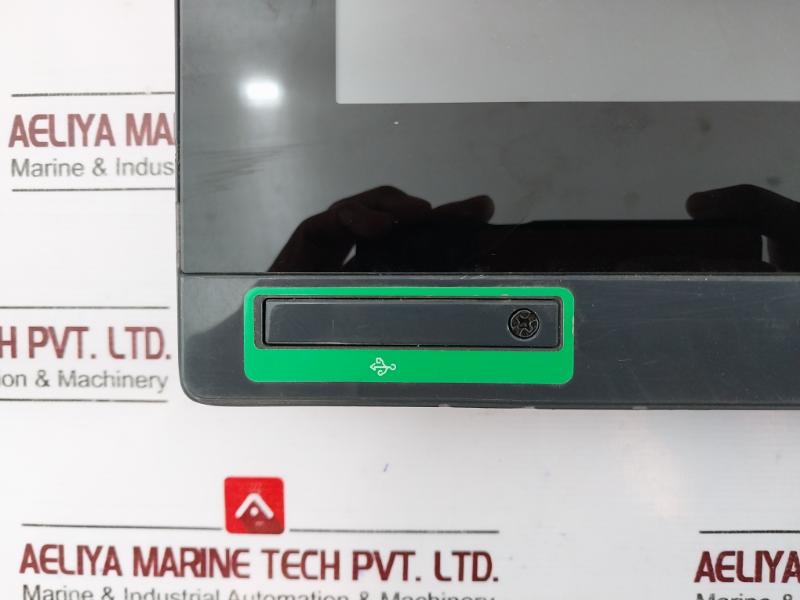 Schneider Hmidt952 Touch Screen Iec 61131-2 12-24vdc 44w T5