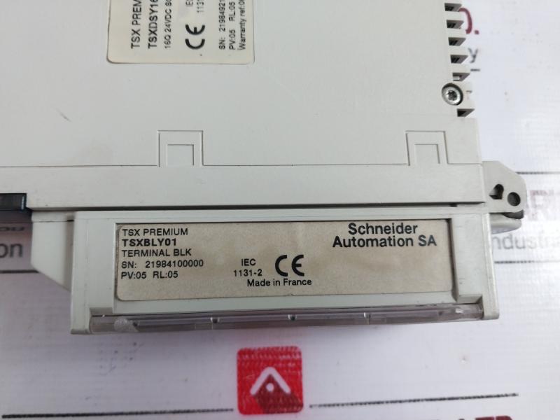 Schneider Tsxdsy16t2 Discrete Output Module W/ Terminal Block Tsxbly01