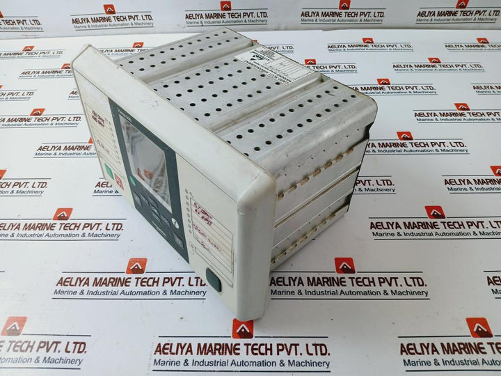 Schneider Vamp 300 Series Efficient Protection Control Manager
