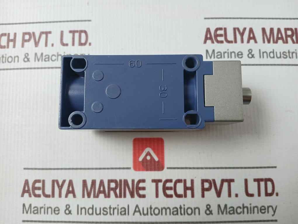 Schneider Xckj Limit Switch 3A 240V Ac,Ip66