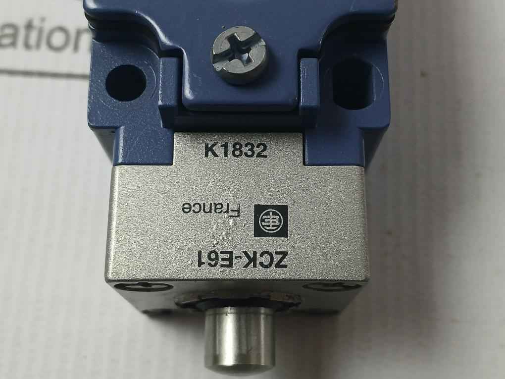Schneider Xckj Limit Switch 3A 240V Ac,Ip66