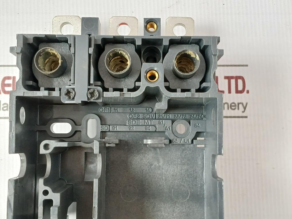 Schneider Electric Lv429266 3 Pole Plug In Base Compact Nsx100-250