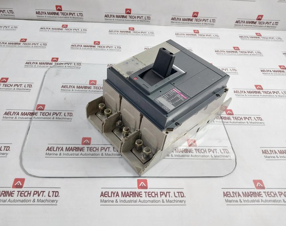 Schneider Electric Ns800 H Circuit Breaker Micrologic 2.0 800V 8Kv 50/60Hz