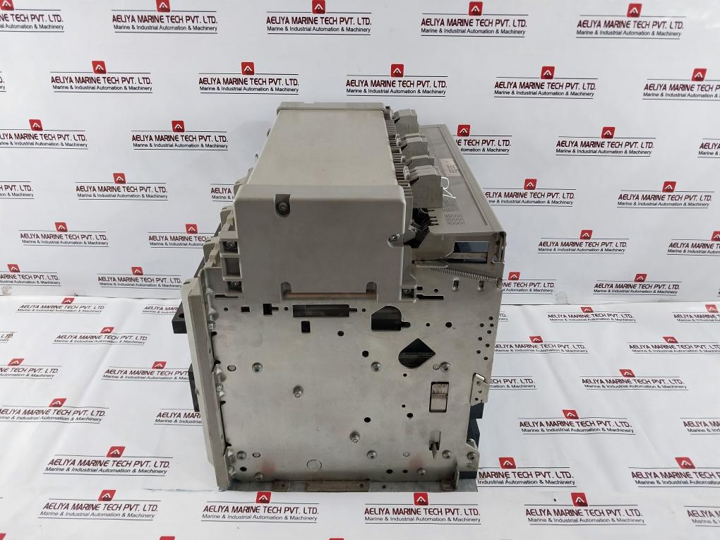 Schneider Electric Nw32 H1 3P Masterpact Circuit Breaker Trip Unit 1000V 12Kv