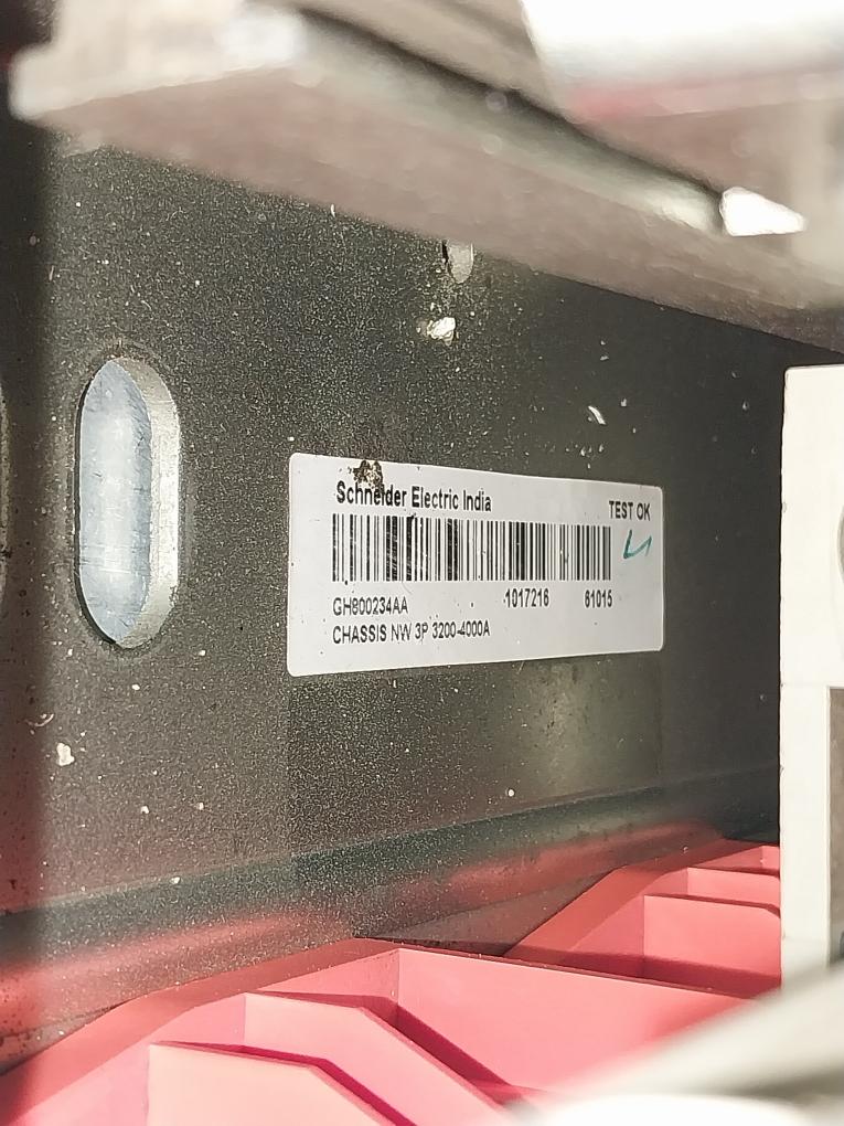 Schneider Electric Nw32 H1 3P Masterpact Circuit Breaker Trip Unit 1000V 12Kv