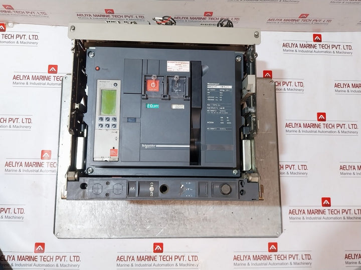 Schneider Electric Masterpact Nw32 H1 Circuit Breaker Micrologic 5.0 P 3200A