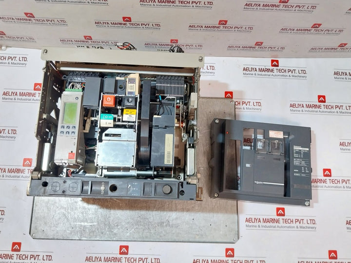 Schneider Electric Masterpact Nw32 H1 Circuit Breaker Micrologic 5.0 P 3200A