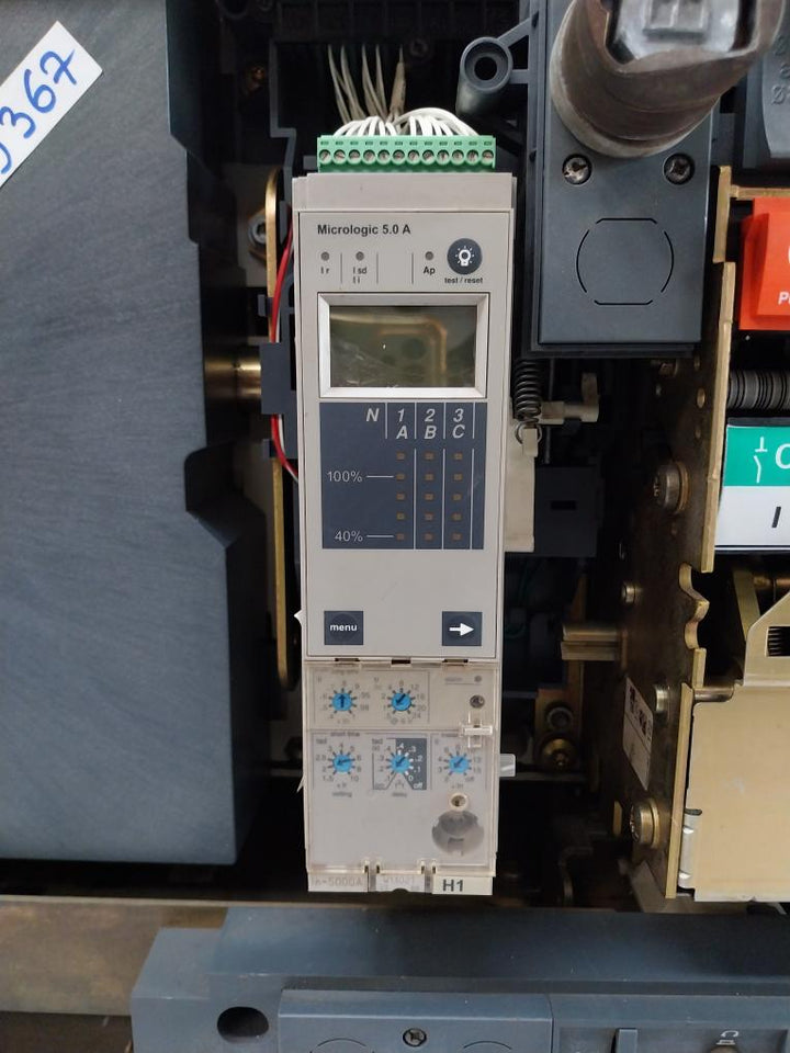 Schneider Electric Nw50 H1 Masterpact Circuit Breaker Micrologic 5.0A 200-240 Va