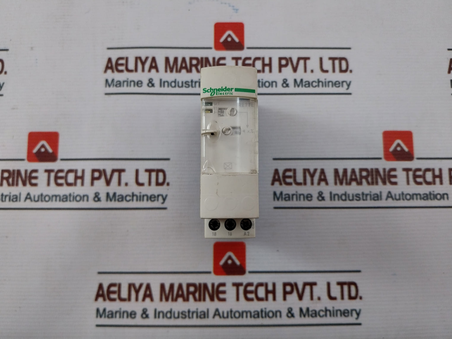 Schneider Electric Re7Tl11Bu Delay Timer Relay 0.05S-300H, 110-240V~ 50/60Hz