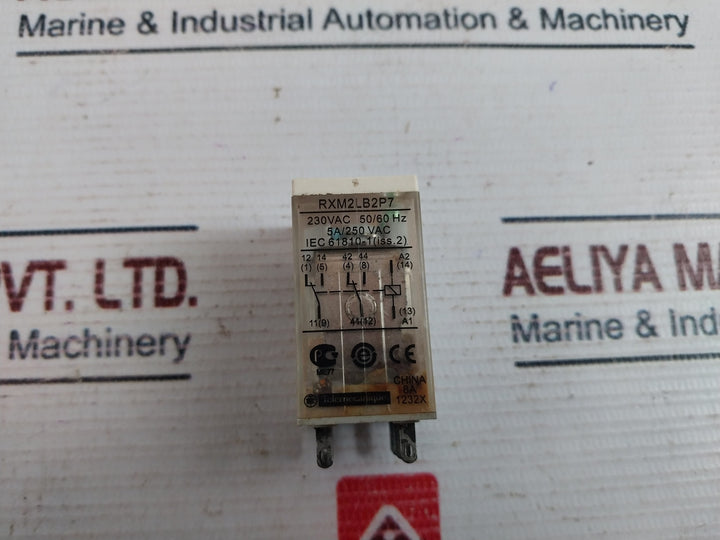 Schneider Electric RXM2LB2P7 Miniature Plug Relay 5A 250VAC