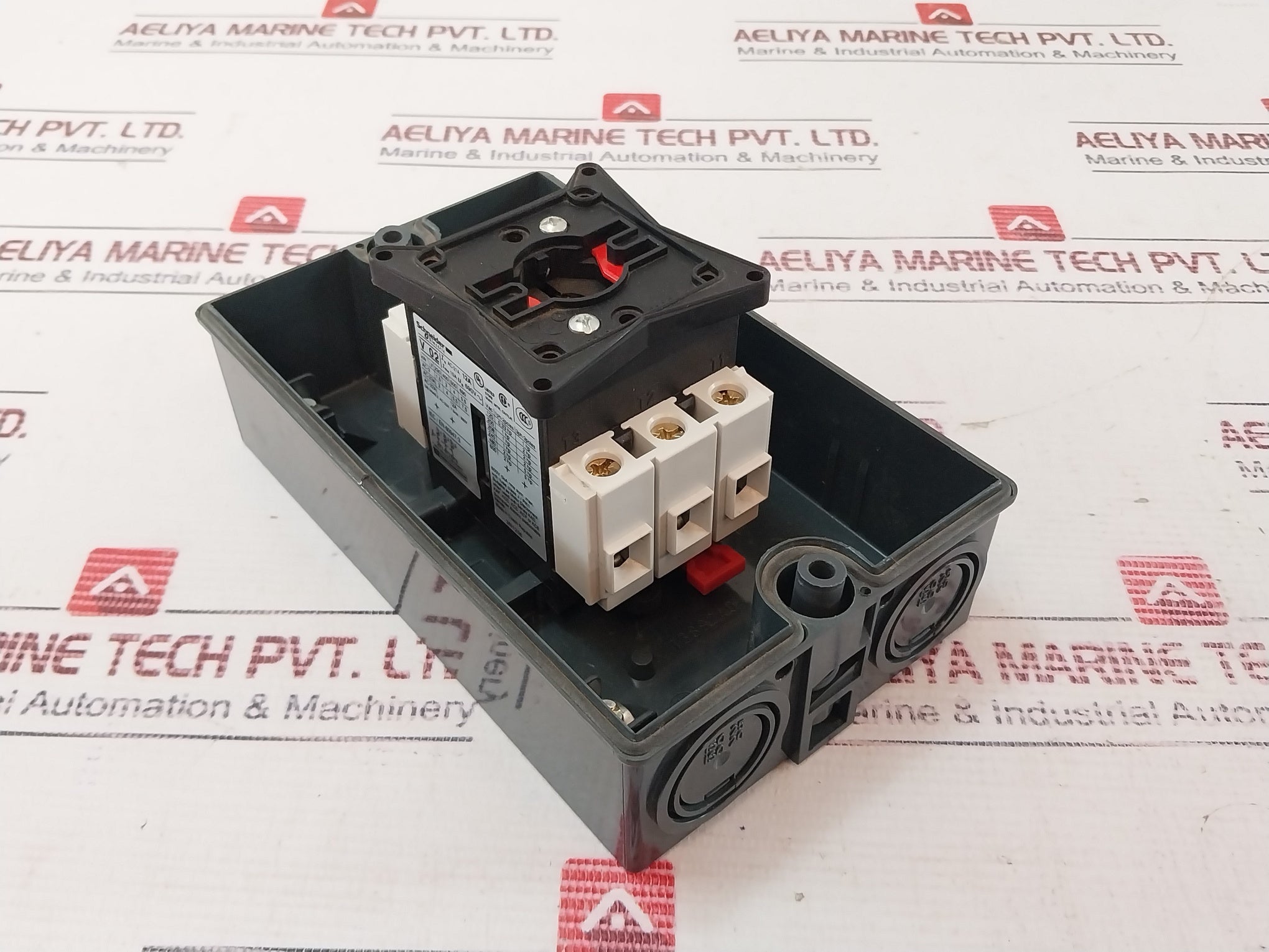 Schneider Electric Vcf02Ge Emergency Stop/Main Switch Ip65 Enclosure