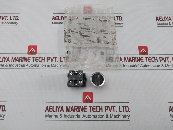 Schneider Electric Xa2Ed33 Complete Selector Switch 240V-3A