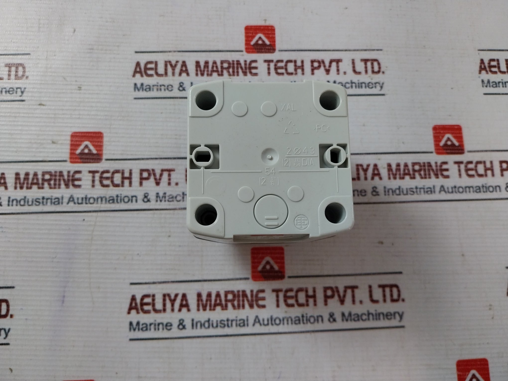 Schneider Electric Xald01 Control Box 1 Hole Ip66