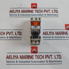 Schrack Pt380730 Relay With Socket Gzt3