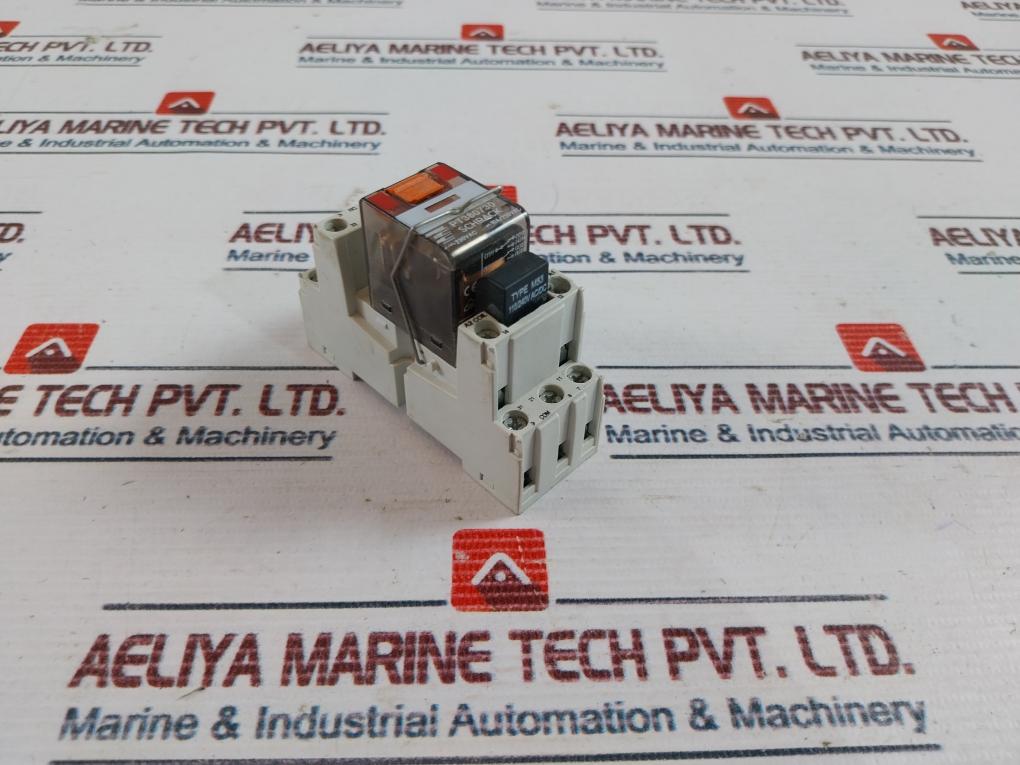 Schrack Pt380730 Relay With Socket Gzt3