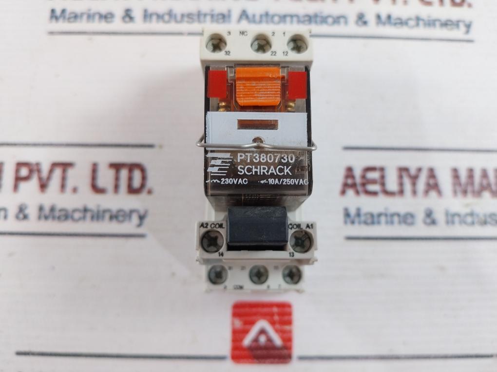 Schrack Pt380730 Relay With Socket Gzt3