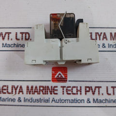 Schrack Pt380730 Relay With Socket Gzt3