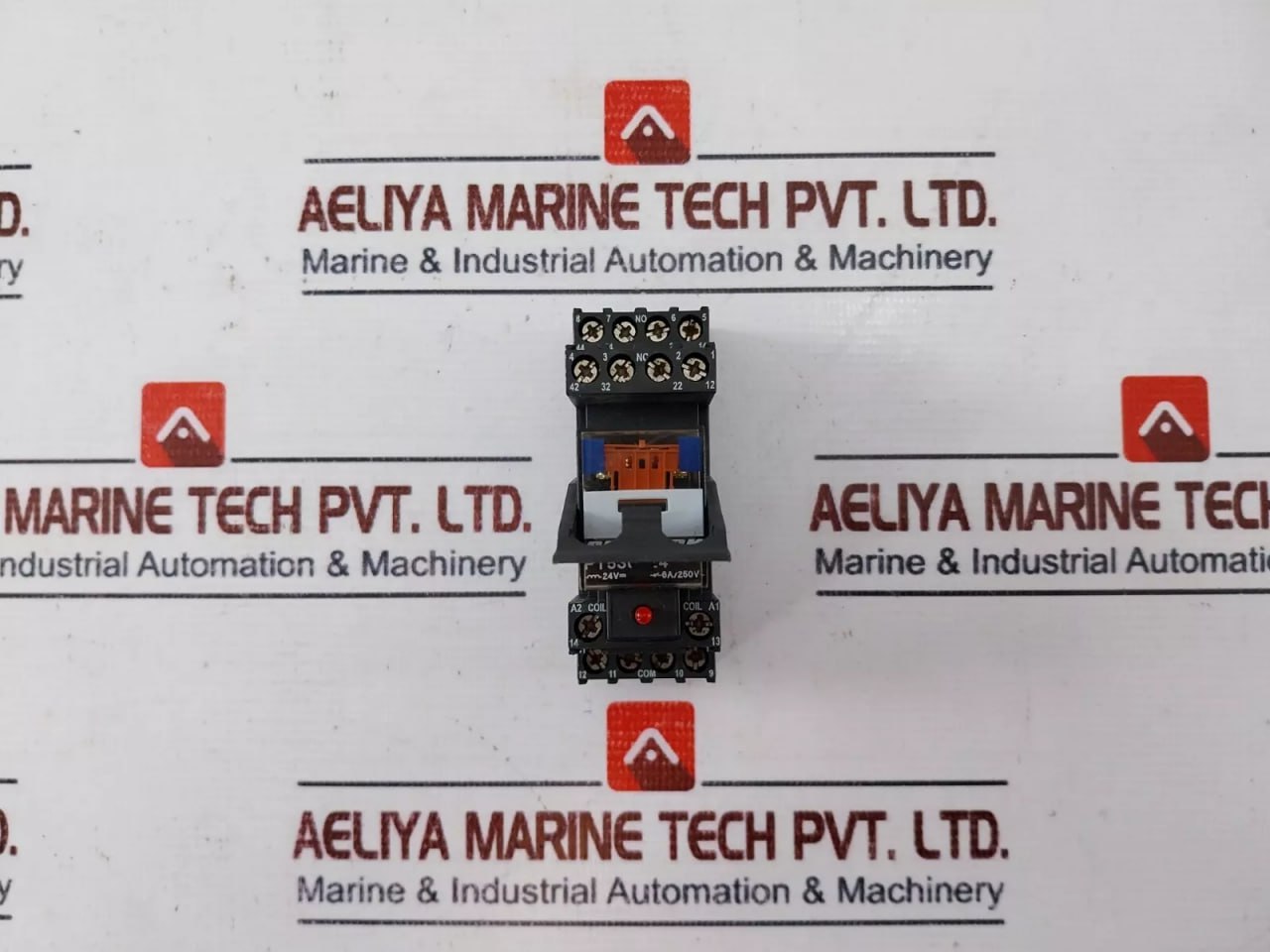 Schrack PT530024 Relay With Socket