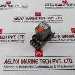 Schrack PT570730 Plug-In Relay With Base SZX-SMF