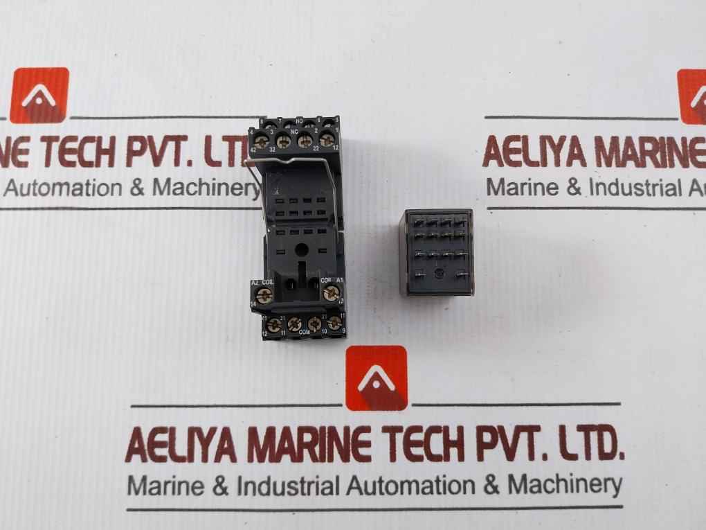 Schrack Pt570730 Power Relay With Socket 6A/250Vac