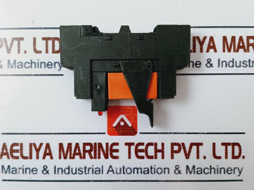 Schrack Rt425024 Relay With Socket Rt78625 10A/250 Vac