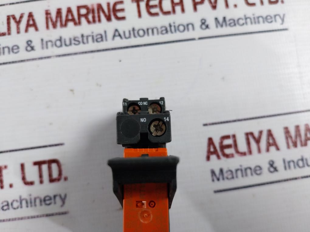 Schrack Rt 78624 Relay Socket 12A 300Vac, 10A 300Vac, 110/230 Vac