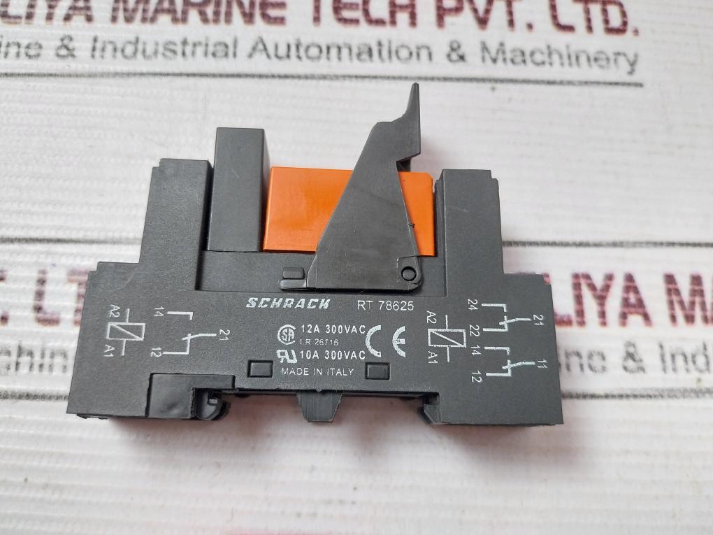 Schrack RT78625 Control Relay with Socket 250VAC
