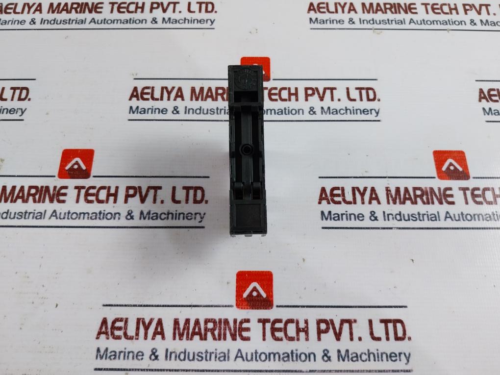 Schrack Rt 78625 Type 42 Relay With Socket 10/12A 300Vac