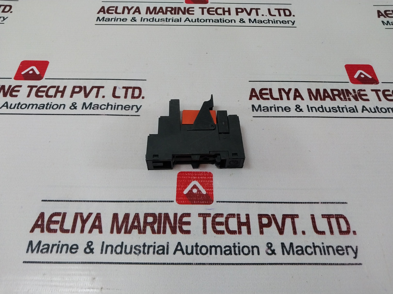 Schrack Rt78626 Relay Socket 12A 300Vac