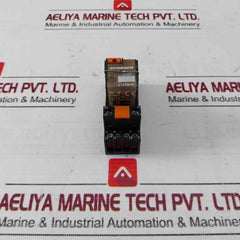 Schrack Zt570548 Miniature Relay With Base 5-6A
