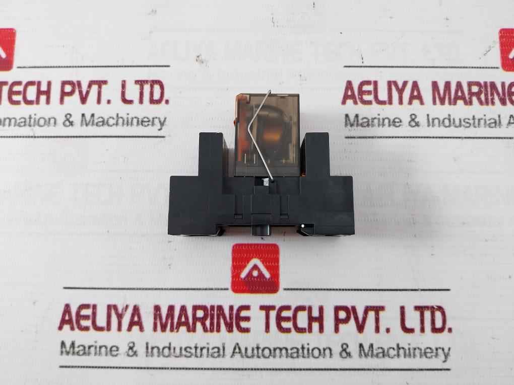 Schrack Zt570548 Miniature Relay With Base 5-6A