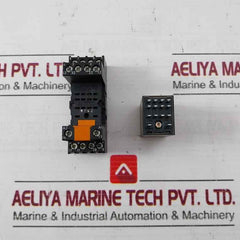 Schrack Zt570548 Miniature Relay With Base 5-6A