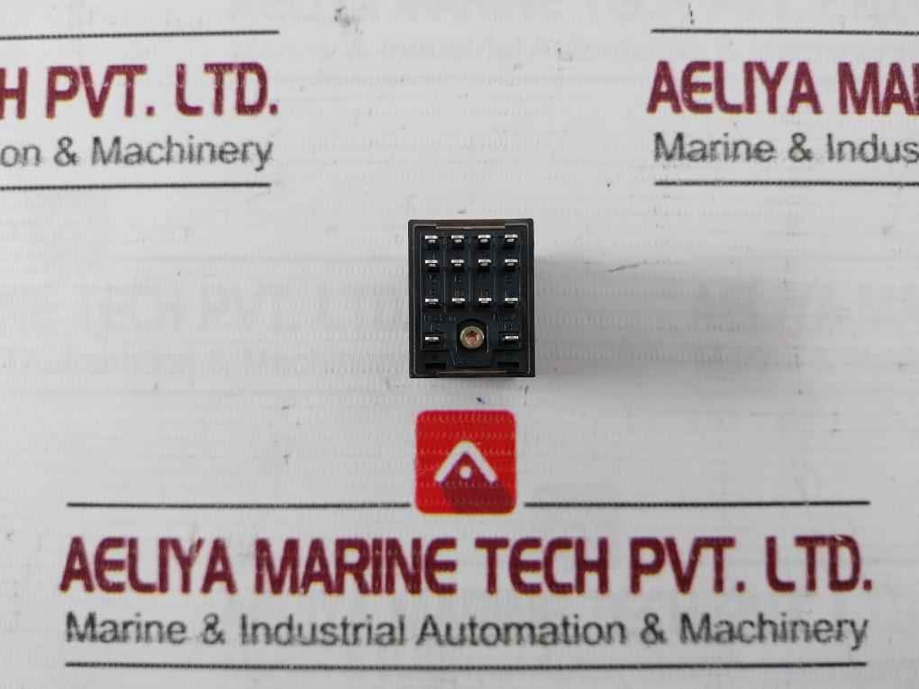 Schrack Zt570548 Miniature Relay With Base 5-6A