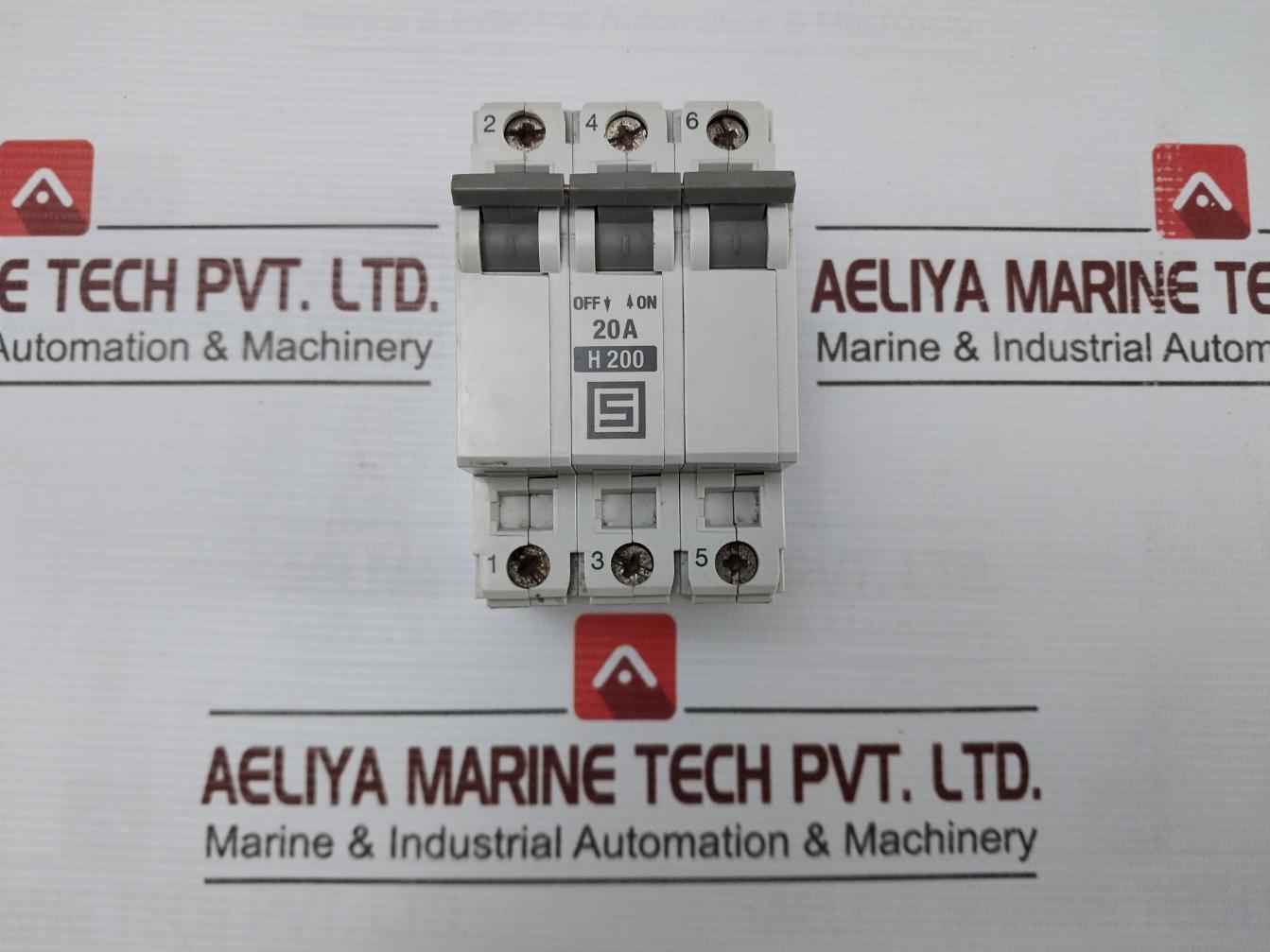 Schurter As168X-cb3 Circuit Breaker 25A 75°C Max 300Vac
