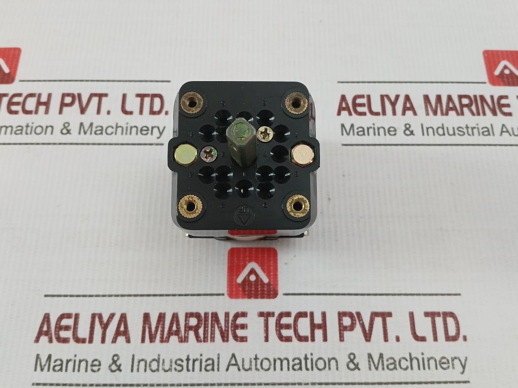 Seiko-Cam-Switch-600v-10a-Ybn-104-Vk-6