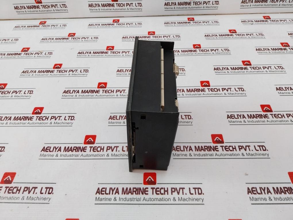 Selco M3000-30-00 Alarm Annunciator 24 Volt