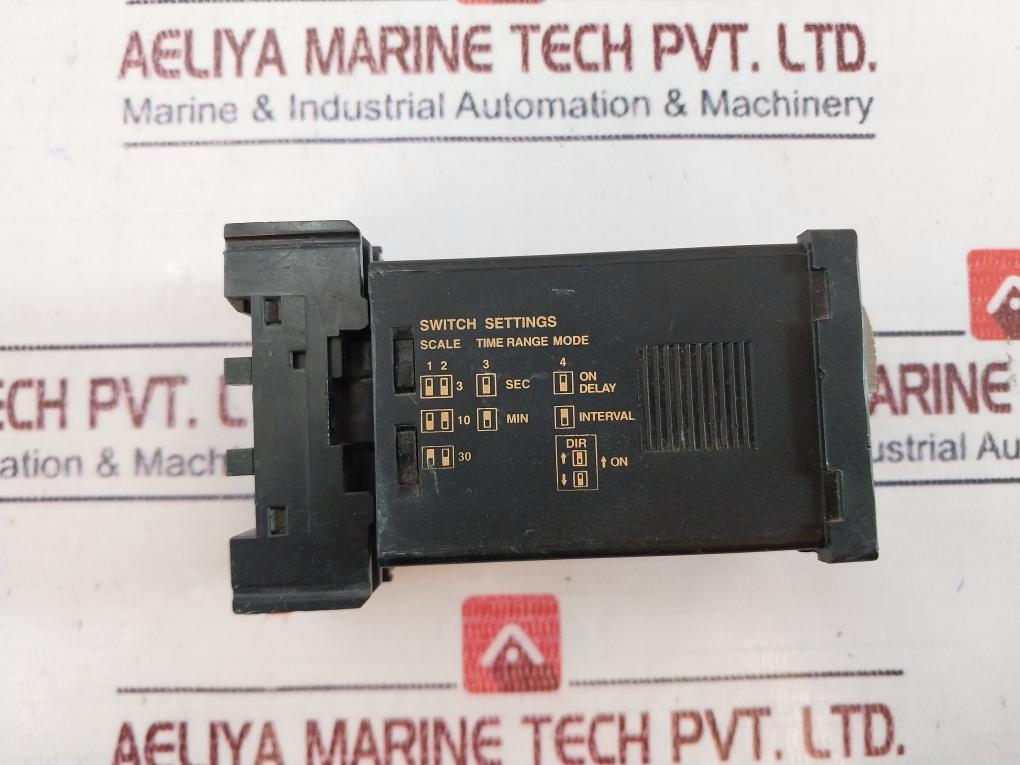 Selec 55q (V1.1)-p8 Panel Mounted Timer 230v Ac, 50/60hz