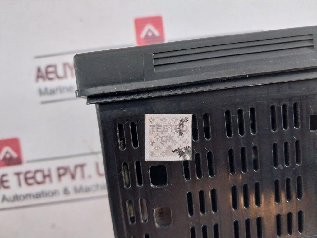 Selec Pid330-0-0-01 Temperature Controller 85 To 270V Ac/Dc, 50/60Hz, 5Va Max.