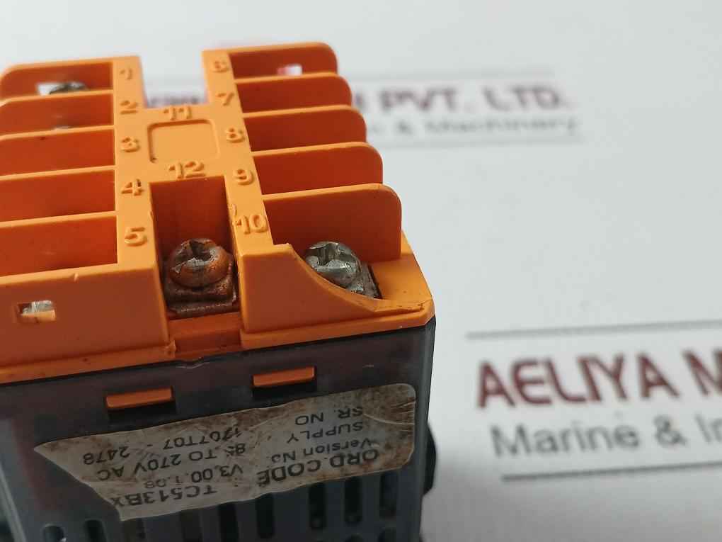 Selec Tc513bx Temperature Controller 85-270v Ac/dc V3.00.1.08