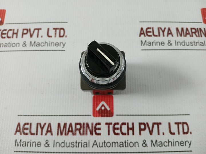 Selector-Switch-Ac300v-3a-Asn311-Idec-2