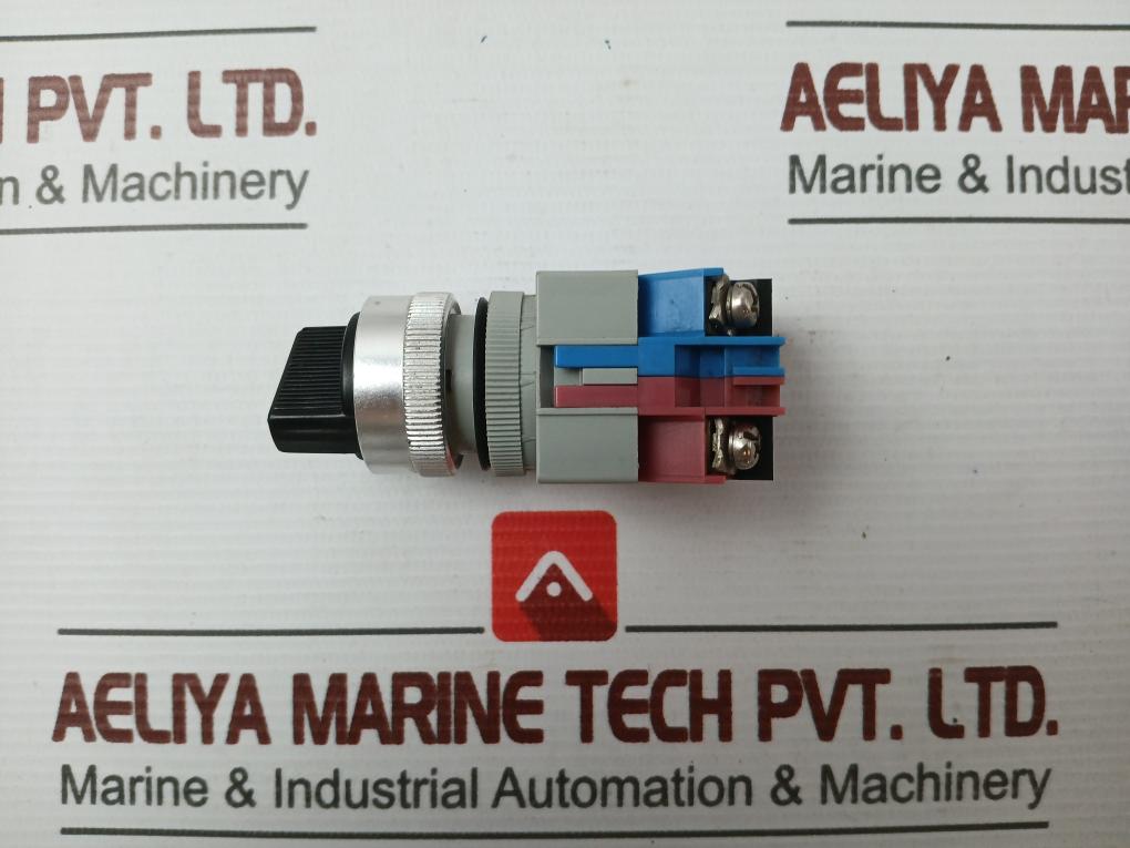 Selector Switch Brand Idec Part No: Asw 0201, 600V 10A