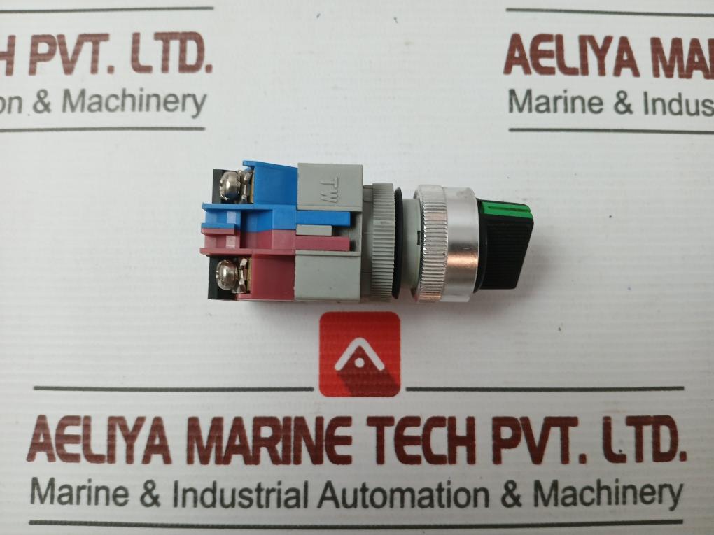 Selector Switch Brand Idec Part No: Asw 0201, 600V 10A